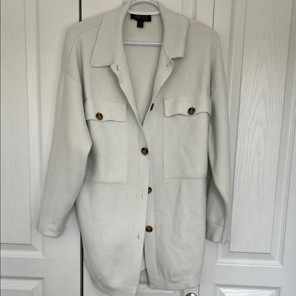 Trendy Off-White Utility Jacket with Tan Accents